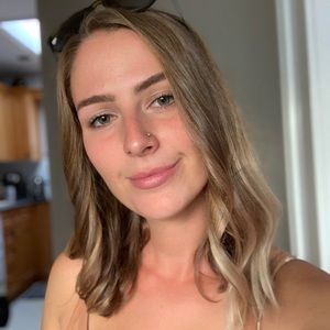 Meet your Posher, Melanie